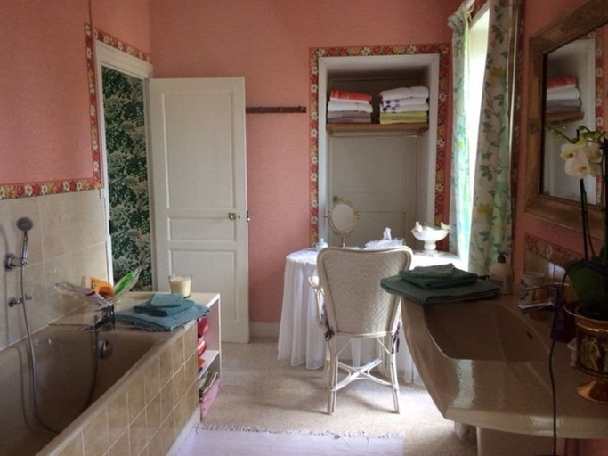 Bathroom 5, Manoir Saint Hubert, Calvados
