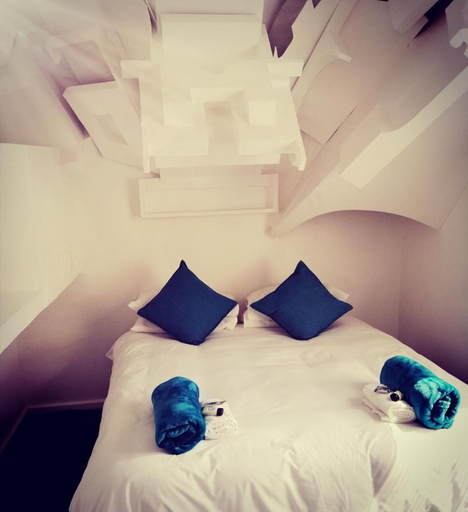 Bedroom 4, Daddy Long Legs Art Hotel, City of Cape Town