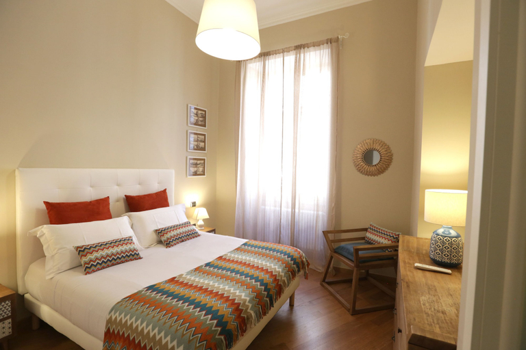Bedroom 4, I Viceré B&B Deluxe, Napoli