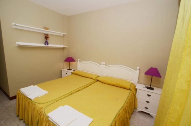 Bedroom 2, Apartment in Isla, Cantabria 102767 by MO Rentals, Cantabria
