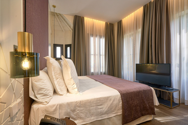 Bedroom 3, Suites Murillo Plaza Sta Cruz, Sevilla