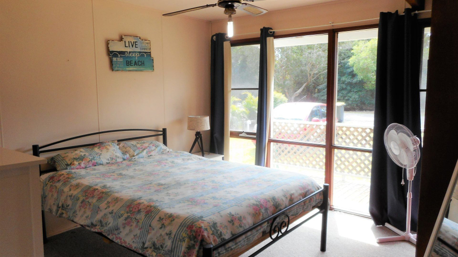 Bedroom 3, Tea Tree Lodge at Hat Head, Kempsey