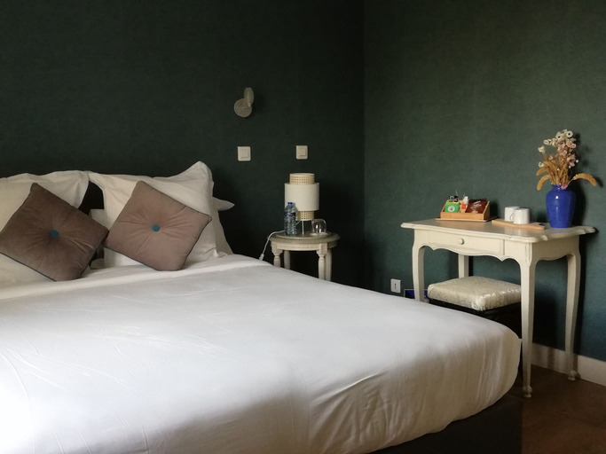 Bedroom 2, Moulin d'Orgeval, Yvelines