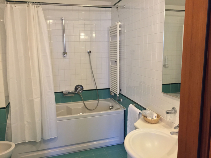 Bedroom 24