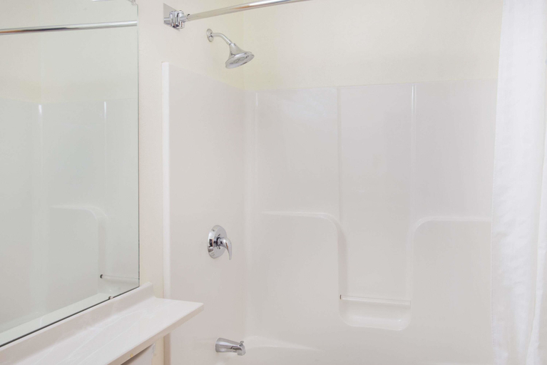 Bathroom 4, Microtel Inn & Suites by Wyndham Plattsburgh, Clinton