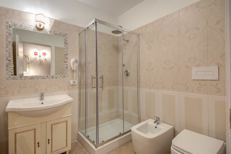 Bathroom 4, La Reggia dei Principi, Roma