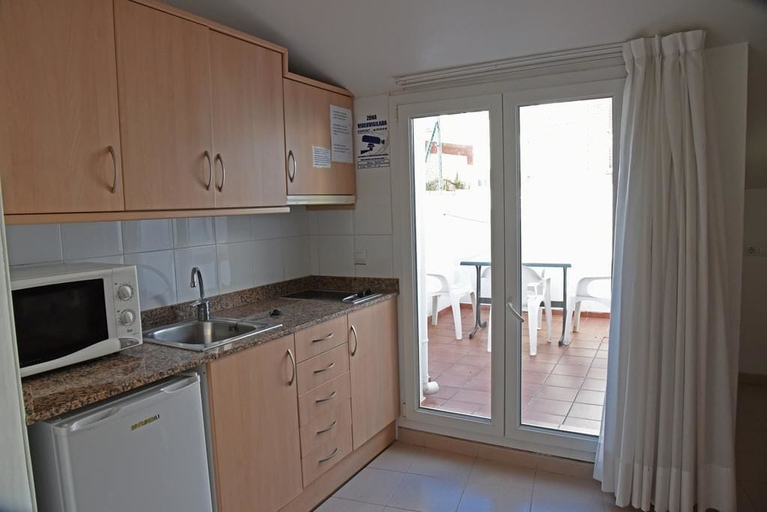 Others 5, Apartamento con piscina comunitaria para familias, Girona