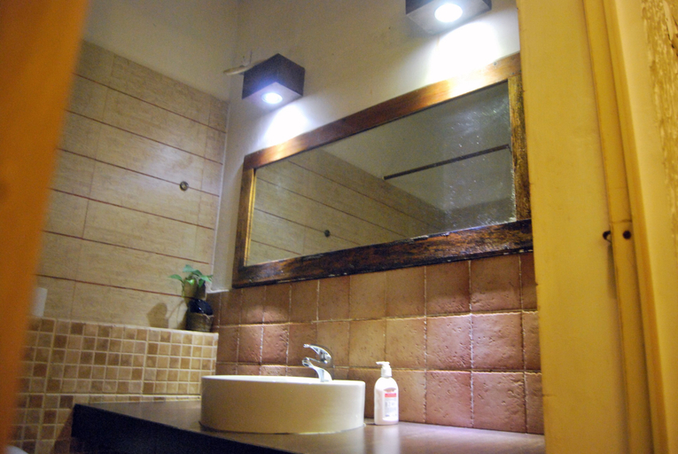 Bathroom 4, Green Spaces Munnar, Idukki