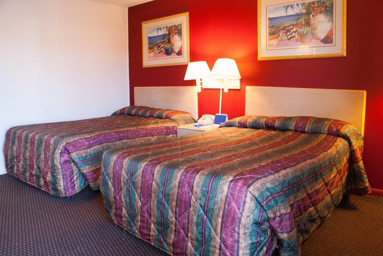 Bedroom 3, Scottish Inn Jacksonville Downtown, Duval