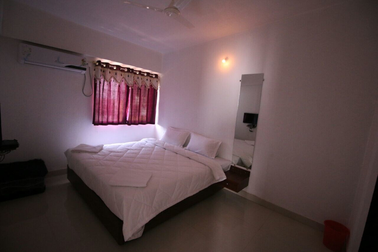 Bedroom 2, Latanand Residency, Satara