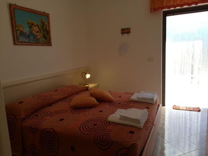 Bedroom 4, B&B Demetra, Brindisi
