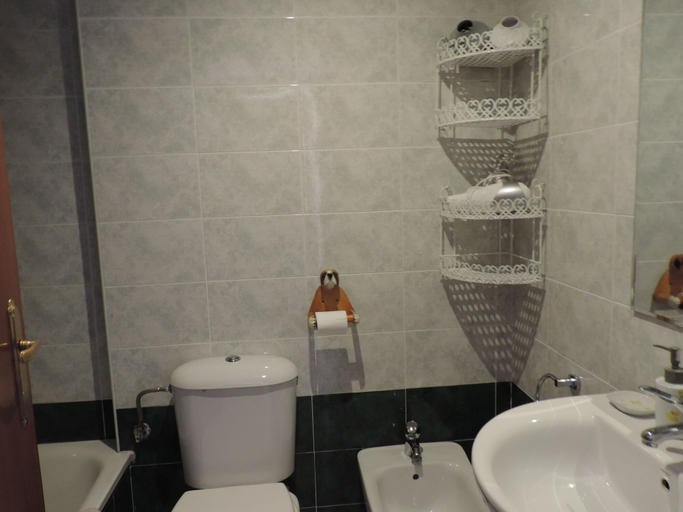 Bathroom 5, Apartamentos Barbancho, Cáceres