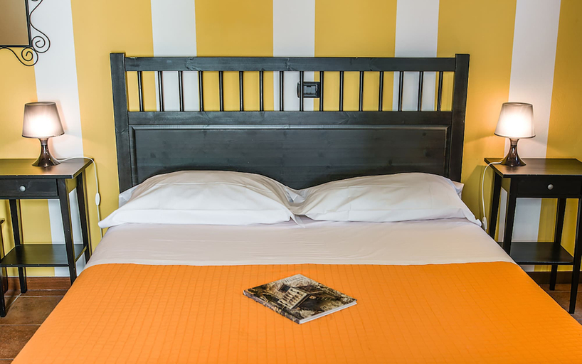 Bedroom 2, Veronetta House, Verona