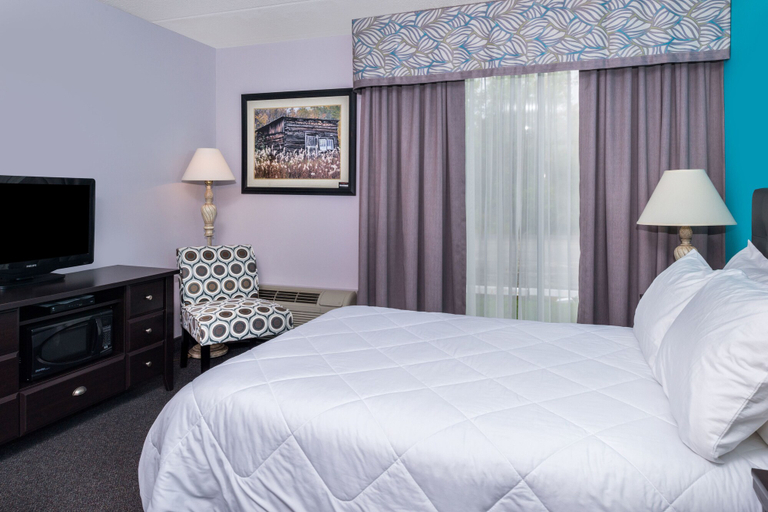 Bedroom 3, Days Inn by Wyndham Sudbury & Conference Centre, Greater Sudbury