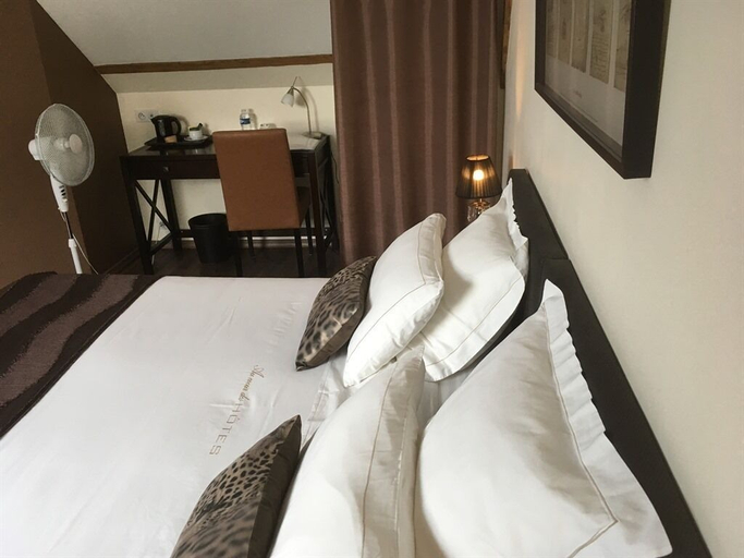 Bedroom 4, Au Coeur Des Hôtes, Nord