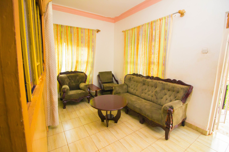 Others 4, Nice Guest House, Jinja