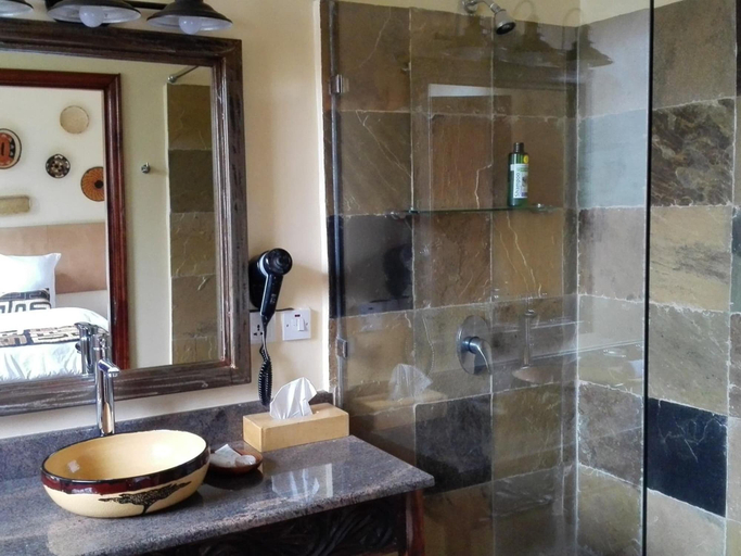 Bathroom 5, Acacia Tree Lodge, Langata