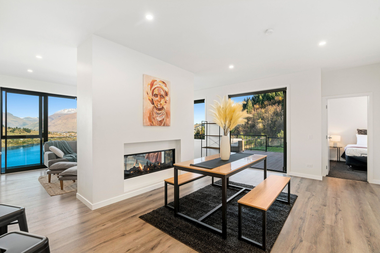 Others 4, A LUCKIE CHARM - 5-BEDROOM TOWNHOUSE, Queenstown-Lakes