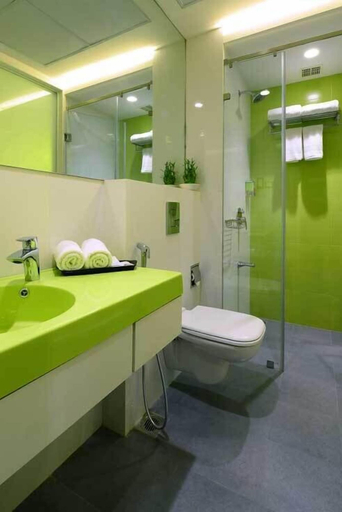 Bathroom 3, The Lime Boutique Suites, Hyderabad