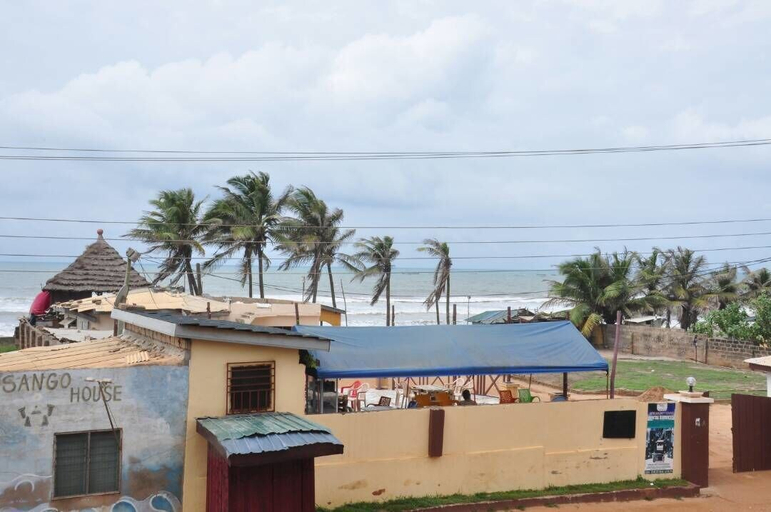 Others 5, Villa D' Coco, Tema