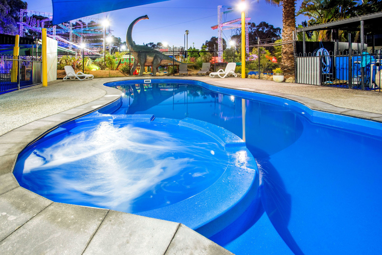 Sport & Beauty 3, BIG4 Traralgon Park Lane Holiday Park, Latrobe - Traralgon