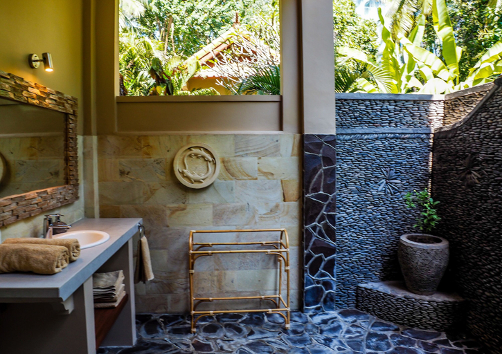 Bathroom 4, Devi's Place Tejakula, Buleleng