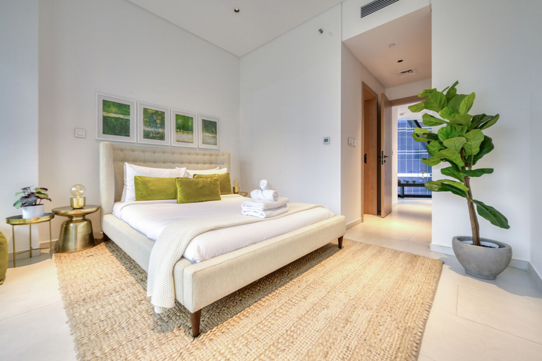 Bedroom 2, Maison Privee - Luxury Apt W/Burj Khalifa Vw & Dubai Canal Access, Dubai