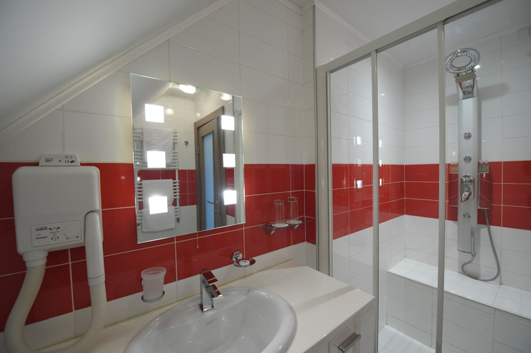 Bathroom 3, Garni Hotel Leopold I, Novi Sad