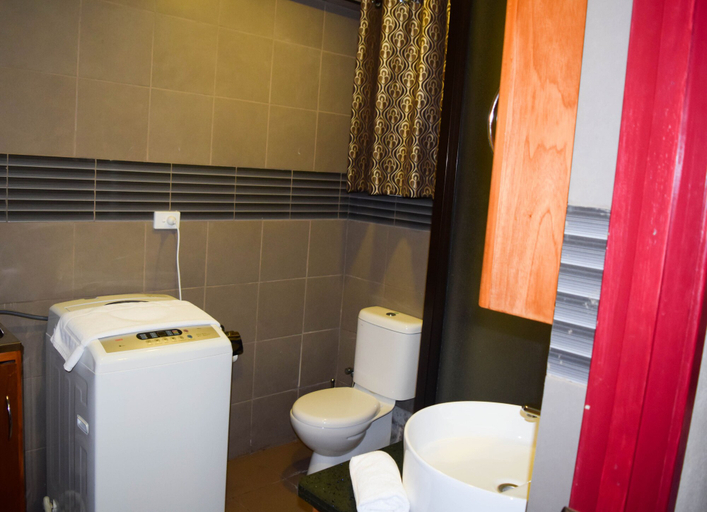 Bathroom 4, Al-Minhaj Service Apartments, Ba