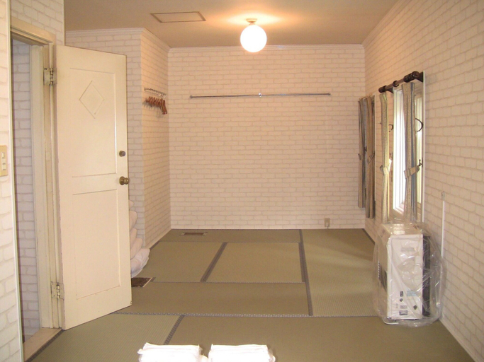 Bathroom 3, Lady Diana & St. Georges, Hakuba