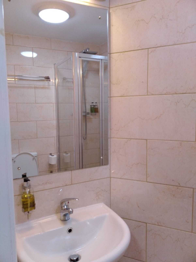 Bathroom 4, Douglas Hotel, West Dunbartonshire