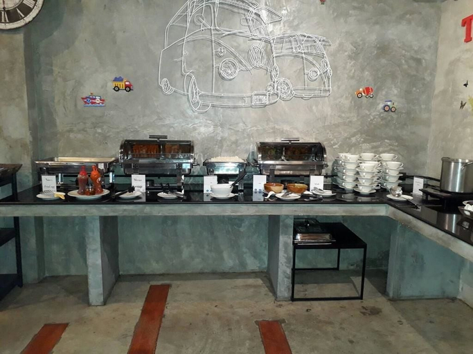 Food & Drinks 5, The Icon Service Apartment, Sri Mahar Pho