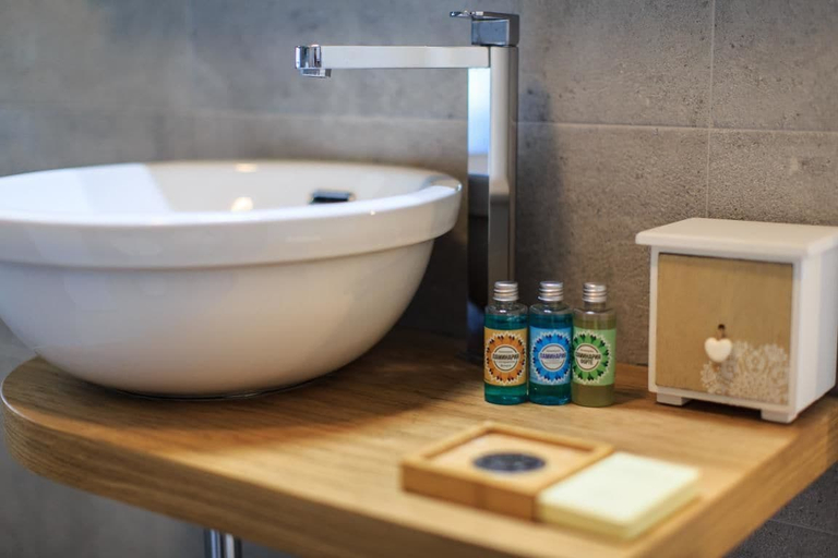 Bathroom 4, ROYAL GARDENS Apartments