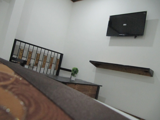 Others 5, The Dennison Hotel, Mabalacat