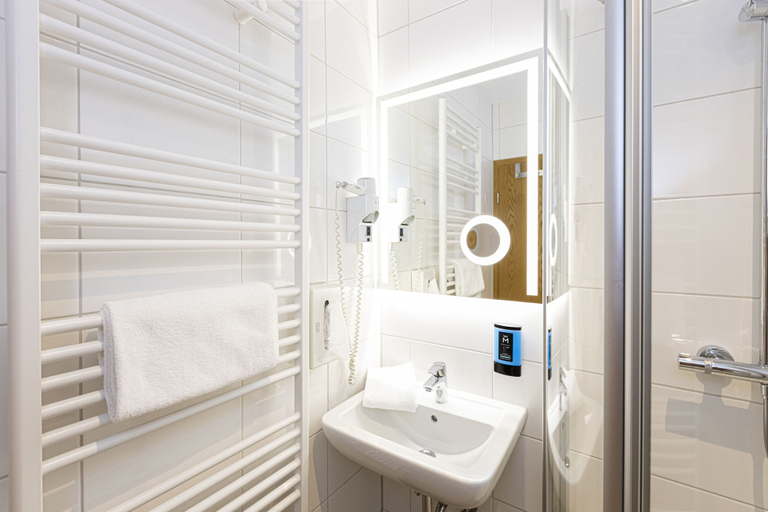 Bathroom 4, Hotel Haus Fück, Leverkusen
