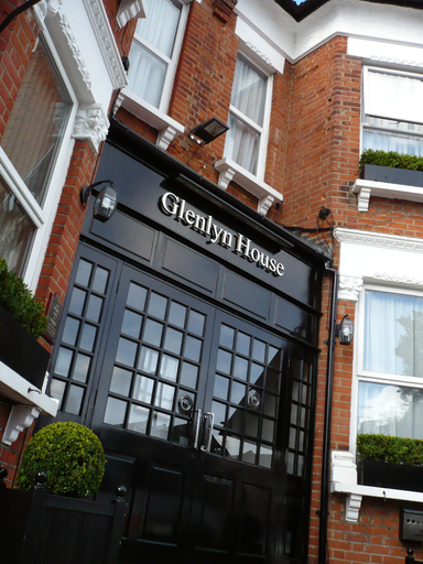 Exterior & Views 2, Glenlyn Apartments, London