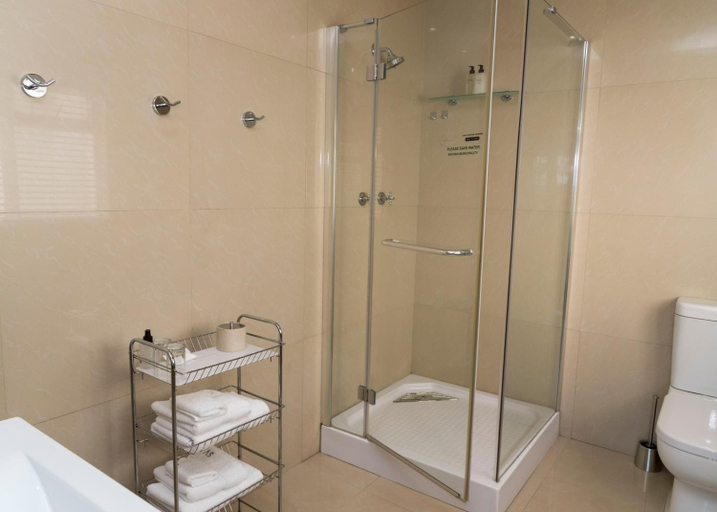Bathroom 3, South Villa Guesthouse & Garden, Eden