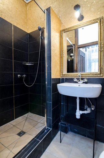 Bathroom 3, Apart-Hotel Kraft, L'vivs'ka