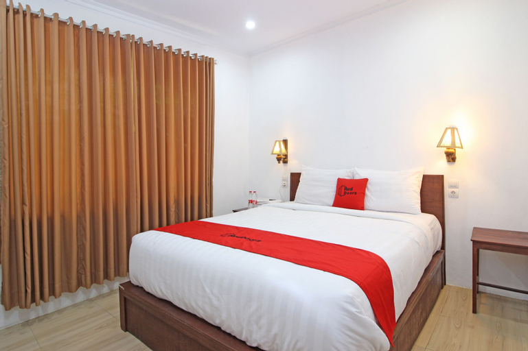 RedDoorz near Borobudur Temple 2, Magelang