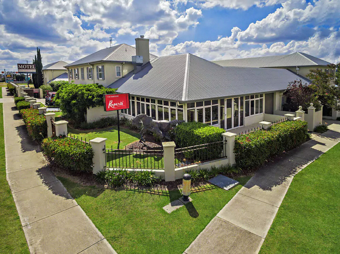 Exterior & Views 2, Coachman's Inn Warwick, Warwick - Central