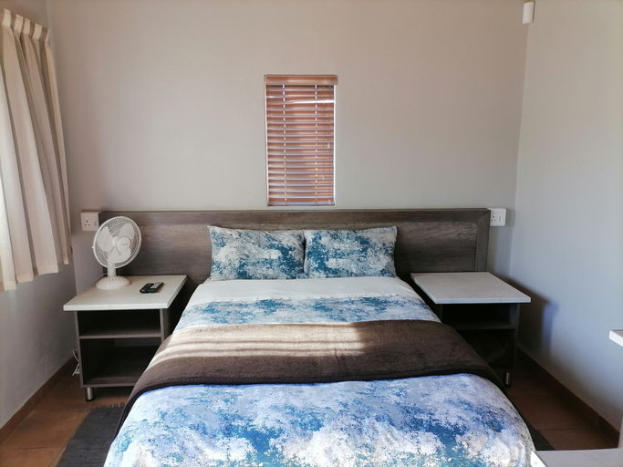 Bedroom 2, Destiny Inn Lodge, Capricorn