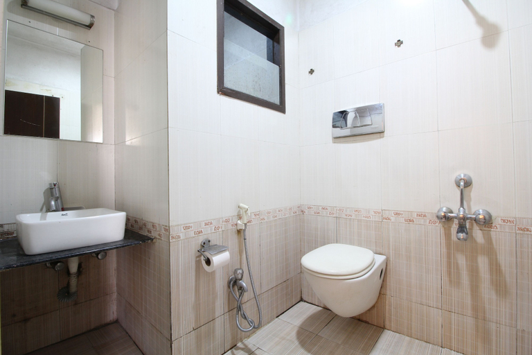 Bathroom 4, Hotel Imperial Classic, Hyderabad