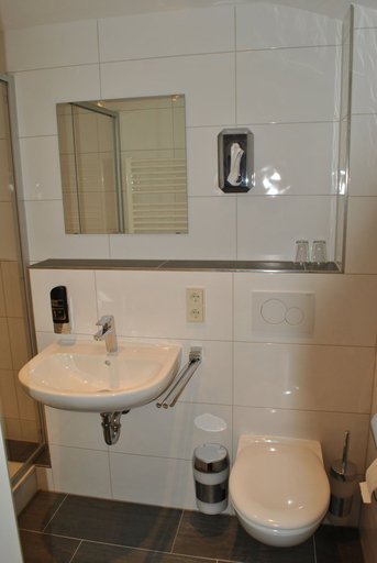 Bathroom 5, Gasthof Kampenwand Aschau, Rosenheim