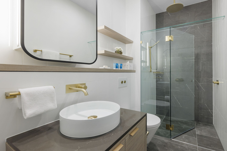 Bathroom 5, Meriton Suites Surfers Paradise, Gold Coast
