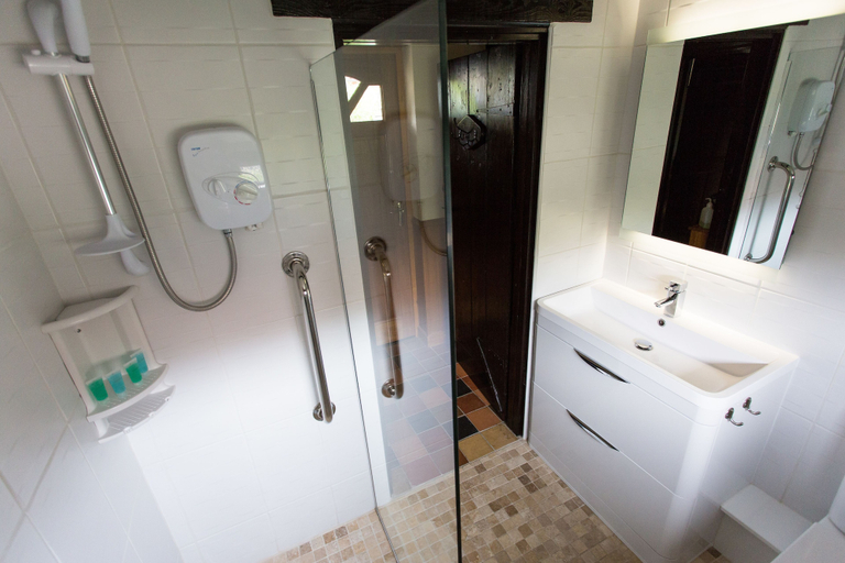 Bathroom 4, Greenbanks Hotel, Norfolk