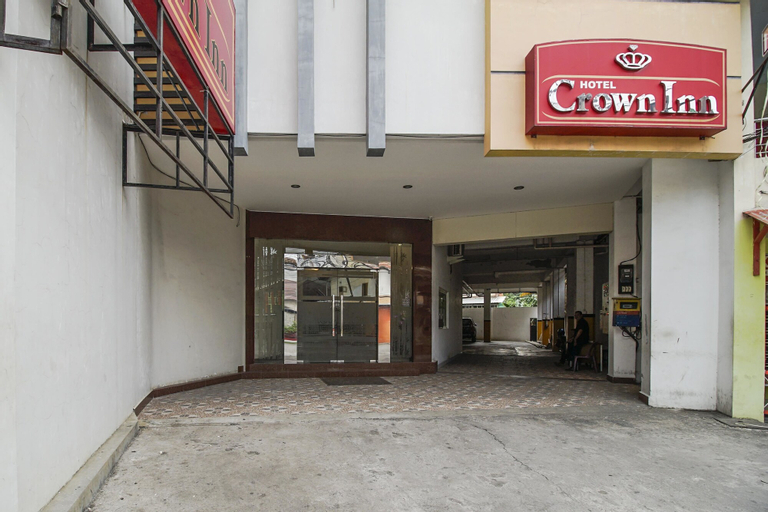 Exterior & Views 2, RedDoorz Plus @ Karebosi Area 2, Makassar