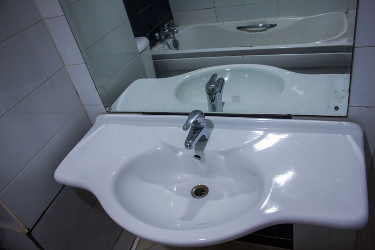 Bathroom 3, Excel Oriental Hotel & Suites, Oshodi/Isolo