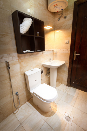 Bathroom 5, Gardens View Aparthotel, Taif