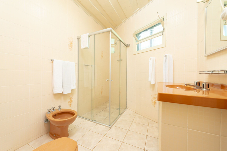 Bathroom 4, Hotel Saveiros, Ubatuba