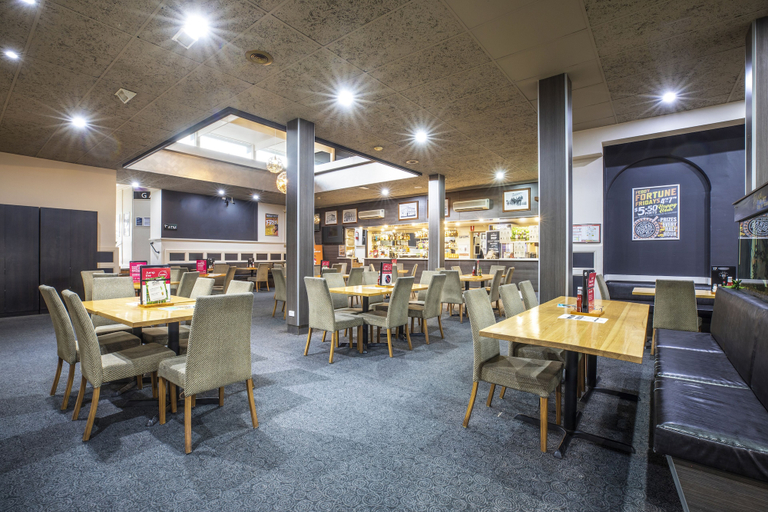 Food & Drinks 5, Nightcap at Federal Hotel Mt Gambier, Mount Gambier